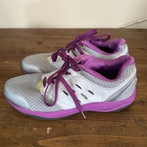 Vionic Women's Grey and Purple Trainers size 7.5